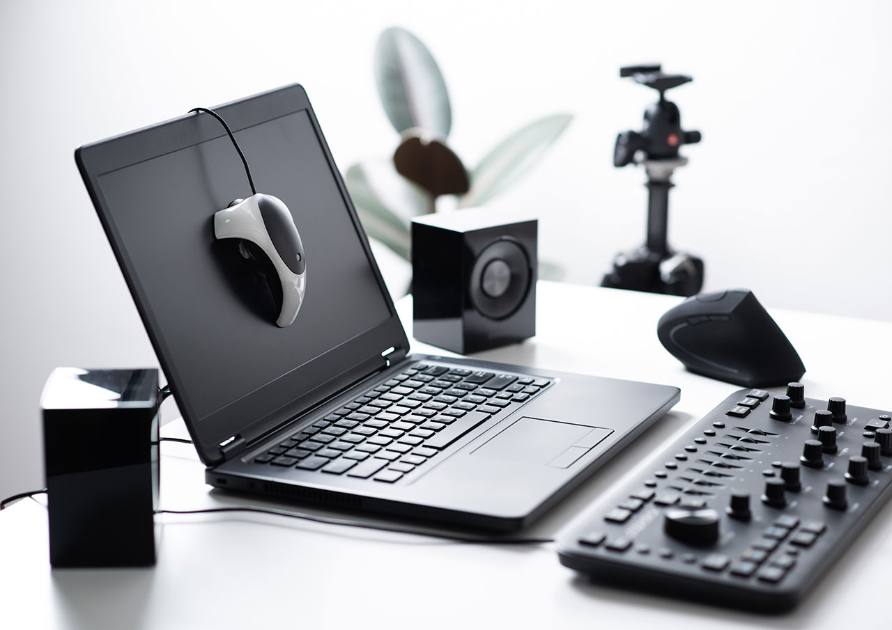 Sosyal Medya Yönetimi Ekipmanlarımız